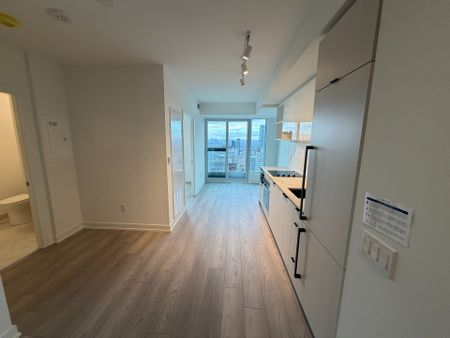 For Lease - 252 Church Street Unit# 5301, Toronto, Ontario - Photo 2