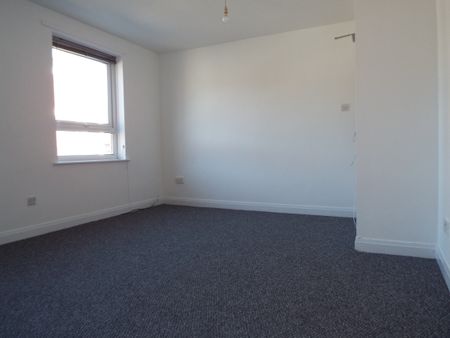 Market Place, Uttoxeter - Photo 2