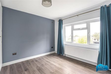 5 bedroom semi-detached house to rent - Photo 2