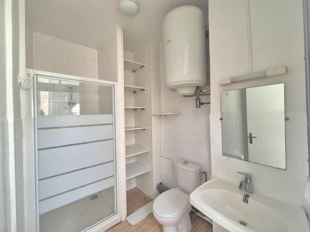 Location Appartement 1 pièce 42m² ANGERS 49100 - Photo 5