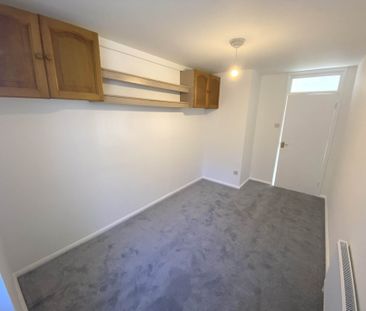 Price £1,550 pcm - Available 16/12/2025 - Unfurnished - Photo 3