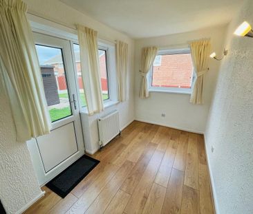3 bedroom semi-detached house to rent - Photo 6