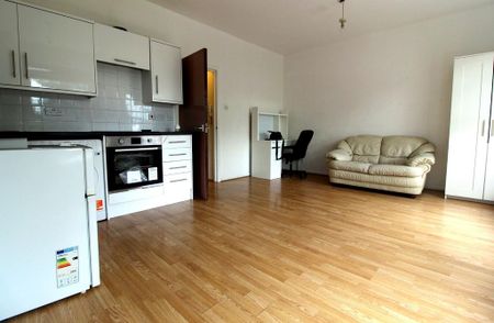 Studio to rent - Photo 5