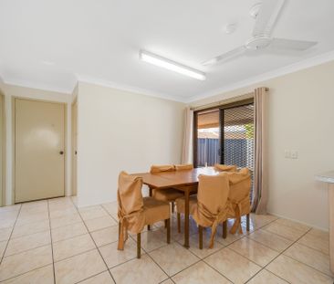 Four bedrooms + Location! - Photo 3