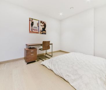 1 Bed Flat, Viaduct Gardens, SW11 - Photo 4