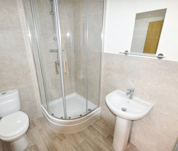 2 bedroom flat to rent - Photo 5