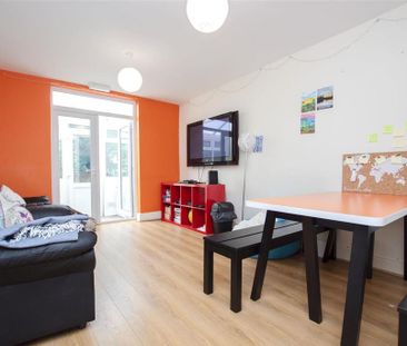 6 bedroom house to rent - Photo 4