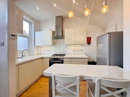 2 bedroom terraced house to rent - Photo 5