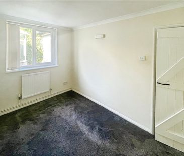 Guildford Road, Chertsey, Surrey, KT16 9LY - Photo 2