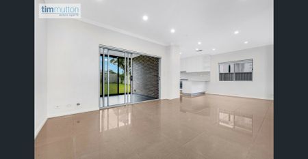 Luxury home in a convenient location - Photo 3