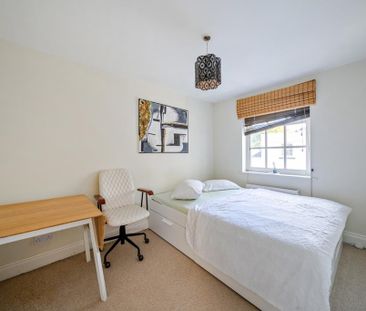 4 bedroom townhouse to rent - Photo 5