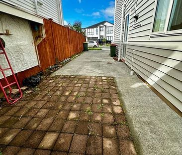 2BR Granny in Flat Bush! - Onsite Parking - Photo 6