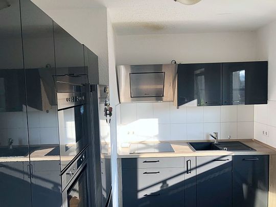 + 2 Zimmer komplett modernisiert + - Foto 1