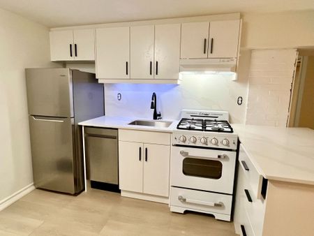 For Lease - 5 Edgewood Gardens Unit# Basement, Toronto, Ontario - Photo 3