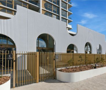 Modern Living In Boulevard - Photo 2