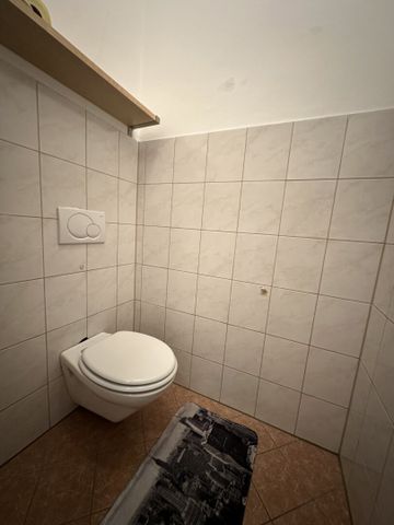 Sehr großzügige 3-Zimmer-Wohnung gegenüber der Kunstuniversität in Best Lage – WG geeignet – Provisionsfrei! - Photo 2