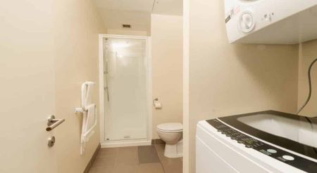 City Living at its best - Photo 3