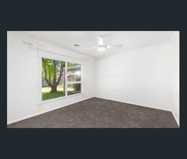 16 Victory Avenue, Alfredton, Vic 3350 - Photo 6