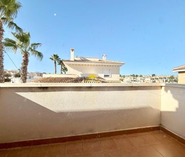 SPACIOUS 3-BEDROOM DETACHED VILLA WITH PRIVATE POOL IN CIUDAD QUESADA - Photo 5
