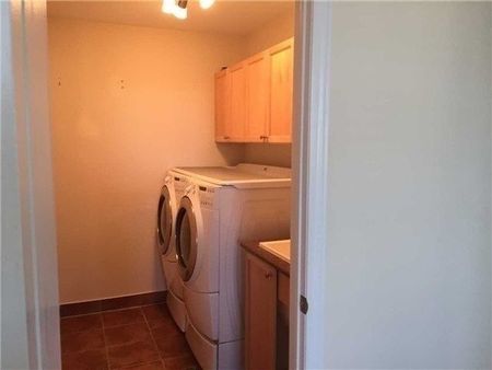 For Lease - 4769 Doug Wright Drive, Burlington, Ontario - Photo 2