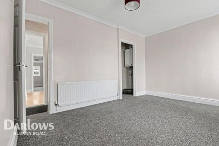 2 bedroom flat to rent - Photo 3