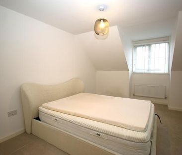 3 bedroom semi-detached house to rent - Photo 3