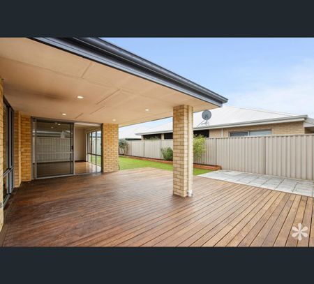16 Jutland Avenue, Baldivis, WA 6171 - Photo 5
