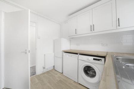 1 bedroom flat to rent - Photo 2