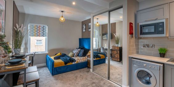 6 Bed 3 Studio all Ensuite HMO - Photo 3