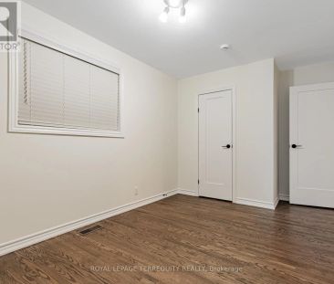 5 ROCHELLE CRESCENT - Photo 3