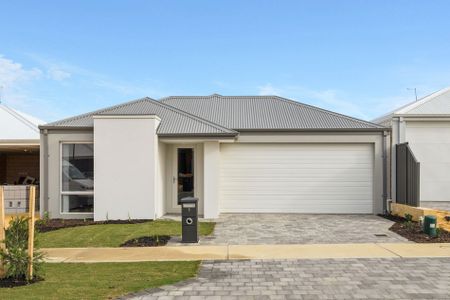 A slice of Coastal Air and Golf Estate Flair. - Photo 4