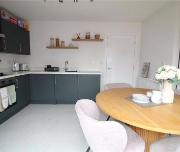 2 bedroom semi-detached house to rent - Photo 5