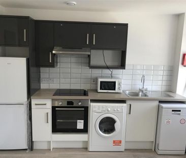 1 bedroom flat to rent - Photo 4