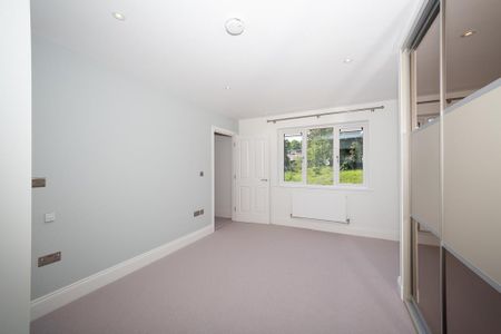 4 bedroom townhouse to rent - Photo 5