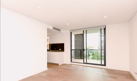 2 bed 2 bath - Photo 2