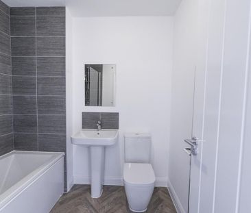 3 bedroom semi-detached house to rent - Photo 5