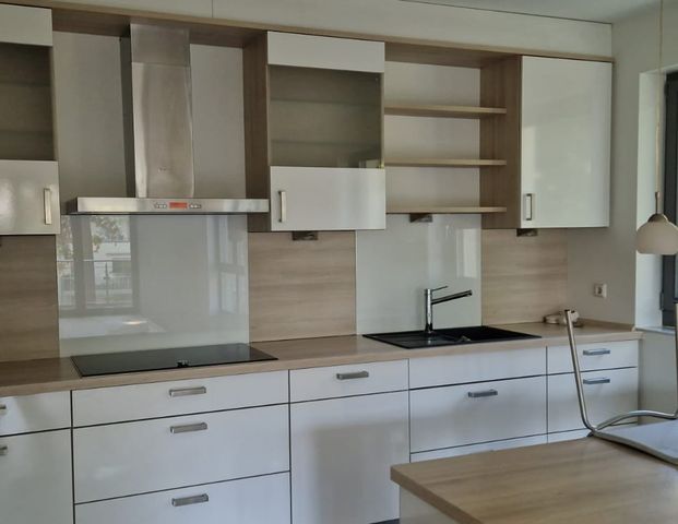 Moderne Etagenwohnung im schönen Lemmerzpark *Einbauküche - Photo 1