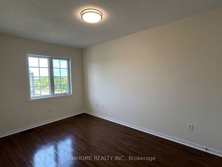 For Lease - 1255 Blencowe Crescent, Newmarket, Ontario - Photo 5