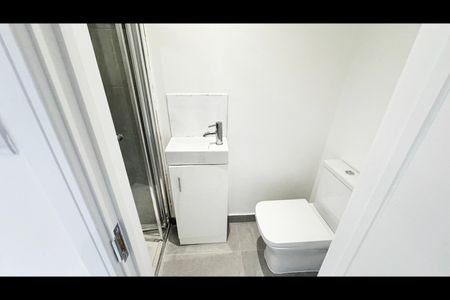 Studio Flat, Edmeston Close, E9 - Photo 3