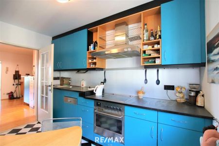 2 Zimmer + Loggia mit tollem Ausblick (4. Liftstock) + separate Küche, Garagenplatz inkl. - Photo 2