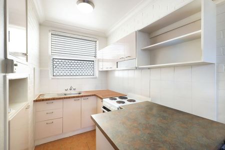 Light and Breezy Apartment in Waterfront Building - Photo 4