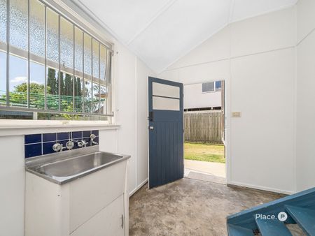 Coastal Charm and Lifestyle Convenience - Photo 5