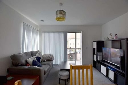 Thornton Side, Redhill, RH1 - Photo 4