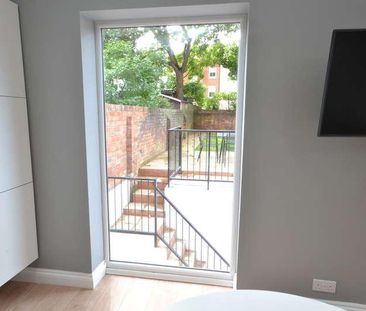 Thames House, Reading, Berkshire, RG1 - Photo 1