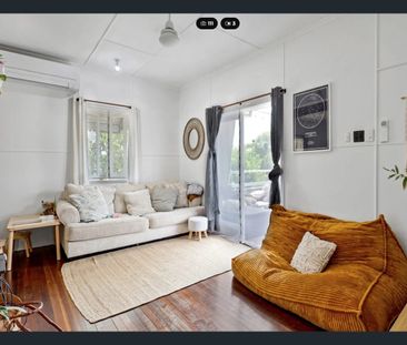 Charming 3-bedroom Family Home in North Mackay - Photo 2