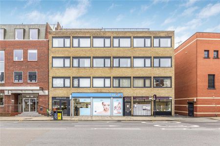 A modern one bedroom apartment in a new build development with a gym and communal roof terrace. - Photo 4