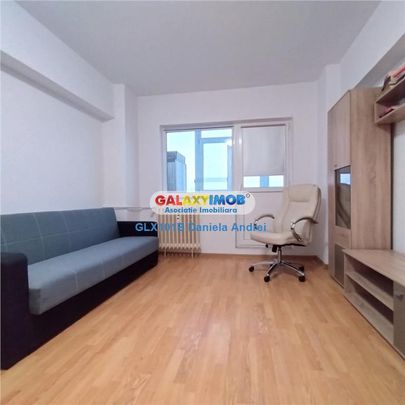 De inchiriat:APARTAMENT 2 CAMERE, bloc 1985, Piata Victoriei, 450 euro - Fotografie 1