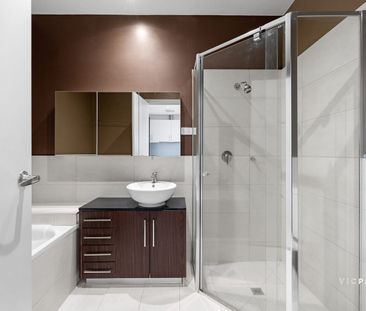 Spacious Doncaster Hill Living steps away Westfield - Photo 4