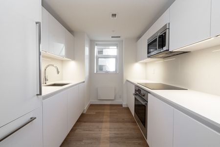 49 St. Clair Avenue West - Photo 5