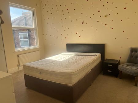 2 Bed Flat, Cherry Orchard Road, CR0 - Photo 3